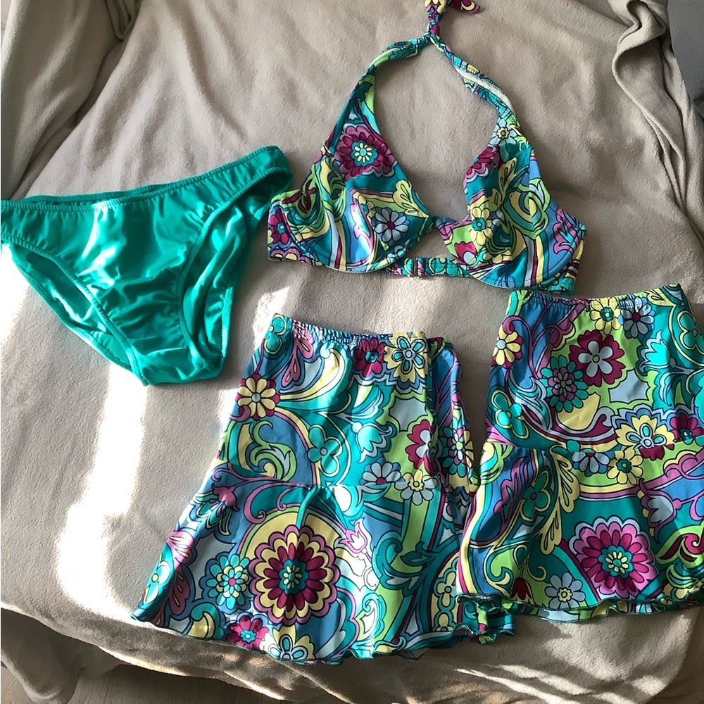 Vintage Venus Swimsuit with matching swim skirt